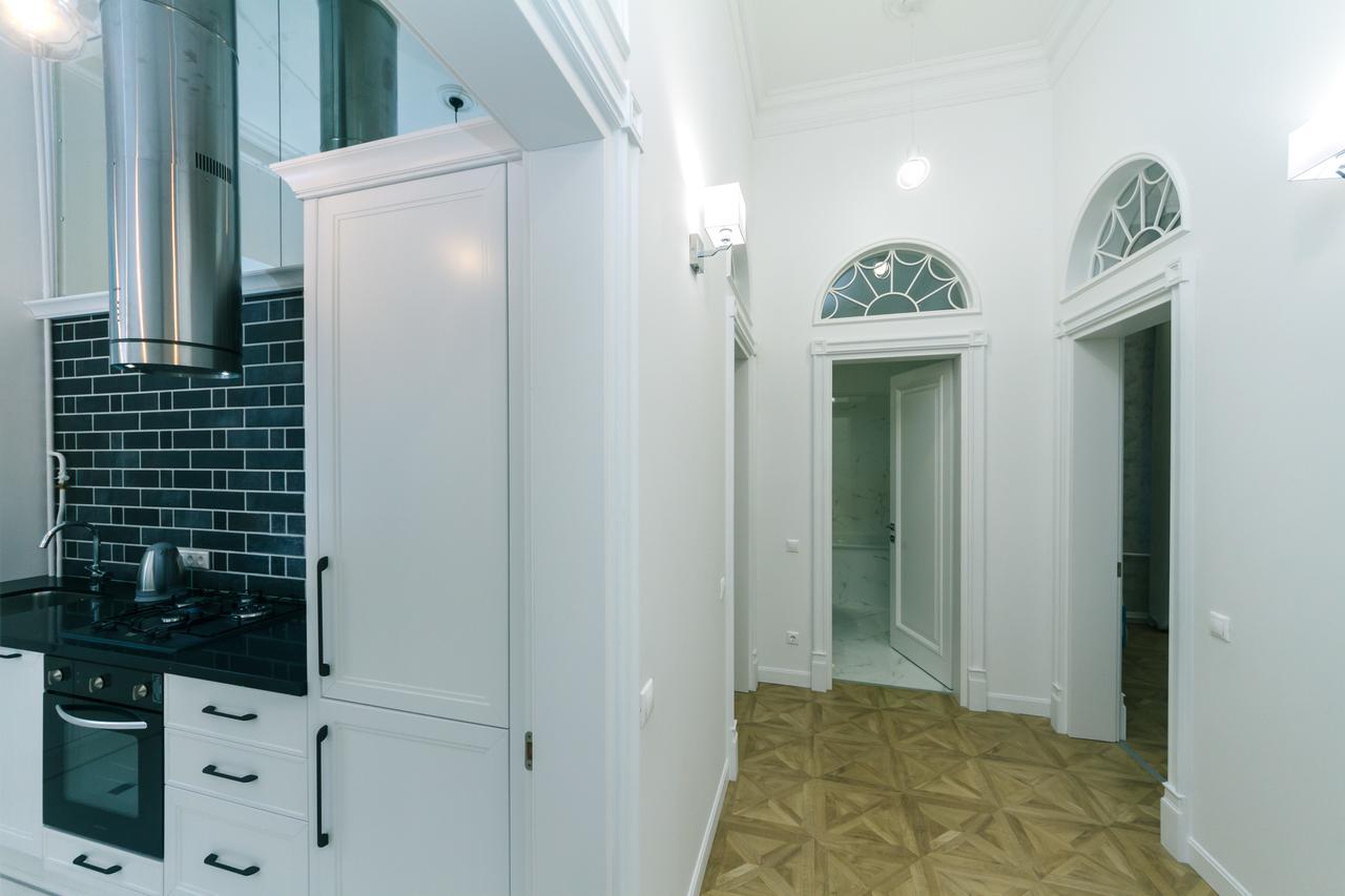 Vip Apartment Near Kreschatyk, 31А Pushkinska Street Kyjev Exteriér fotografie