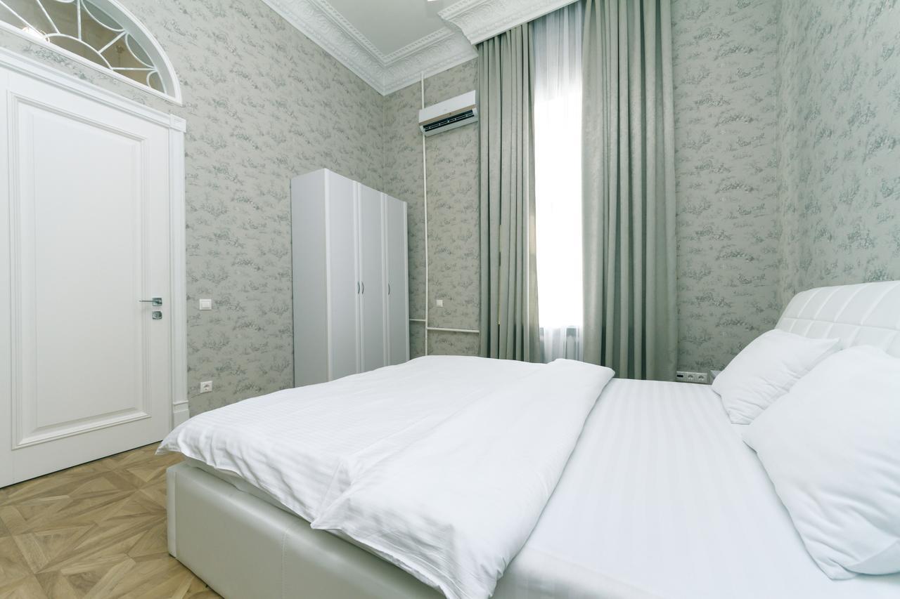 Vip Apartment Near Kreschatyk, 31А Pushkinska Street Kyjev Exteriér fotografie