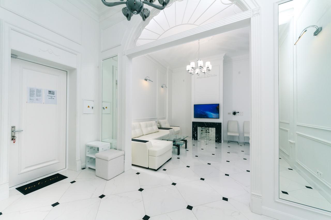 Vip Apartment Near Kreschatyk, 31А Pushkinska Street Kyjev Exteriér fotografie