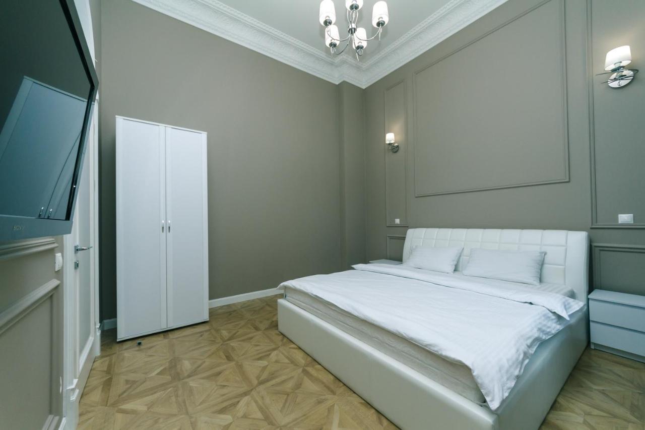 Vip Apartment Near Kreschatyk, 31А Pushkinska Street Kyjev Exteriér fotografie